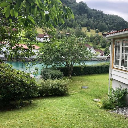 Stryn - House By The River מראה חיצוני תמונה