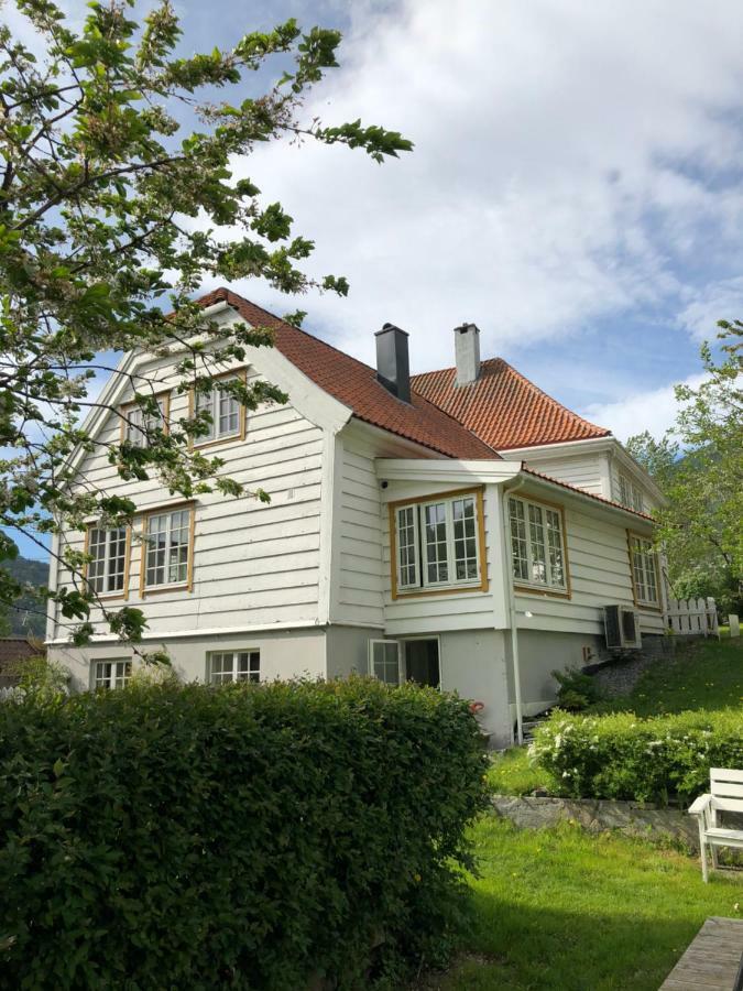 Stryn - House By The River מראה חיצוני תמונה